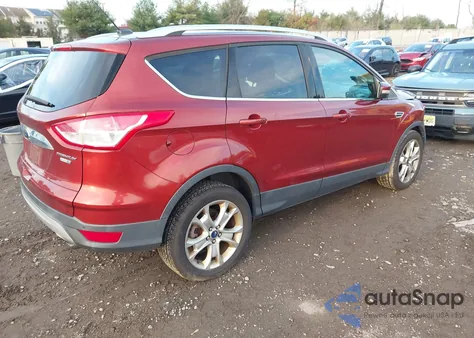 2015 Ford Escape Titanium z USA, uszkodzony, nr VIN 1FMCU9J92FUC72288